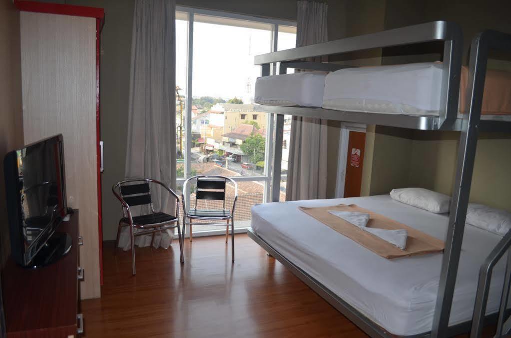 Edu Hostel Yogyakarta Dış mekan fotoğraf